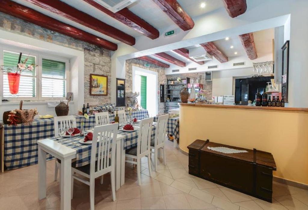 Centar Vodice Apartmani Екстер'єр фото
